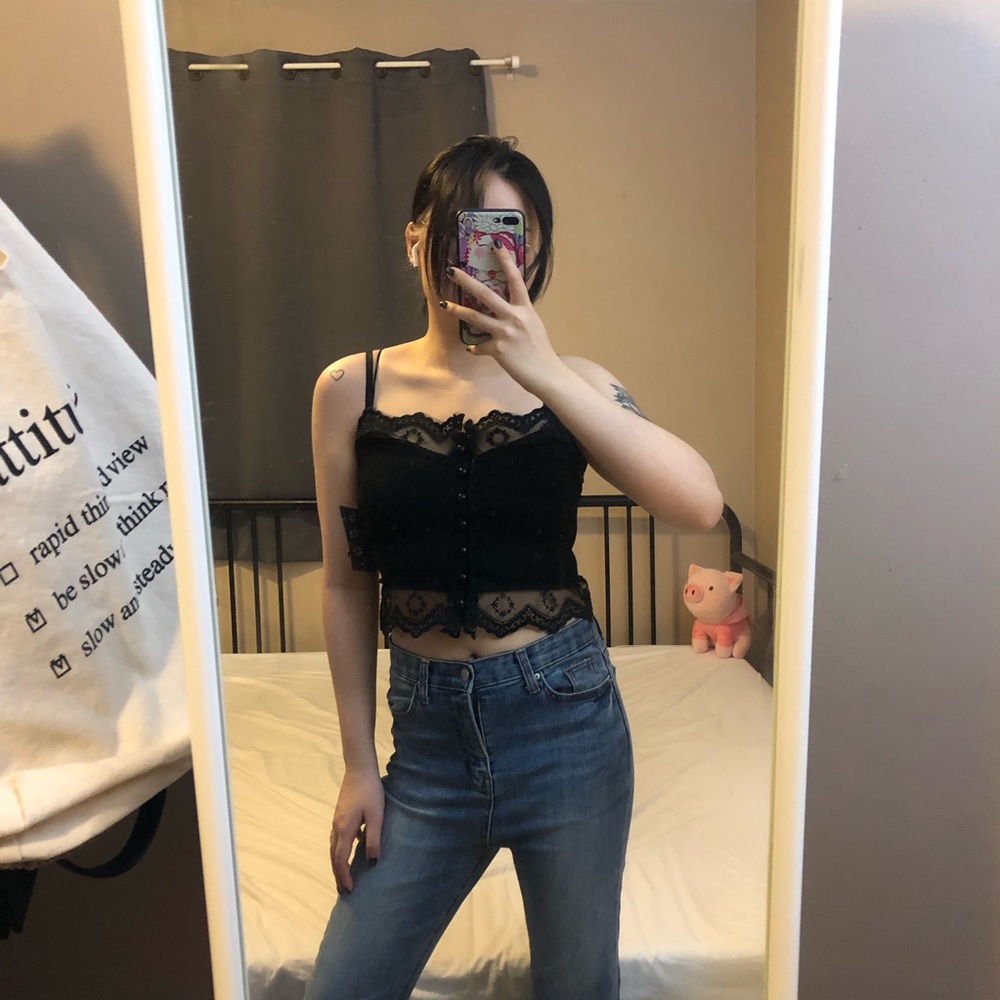 Camisole with lace edges